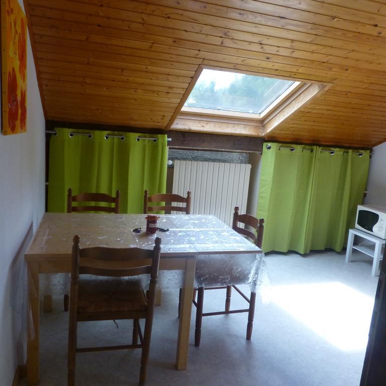 De La Vallée Hébergement de vacances *